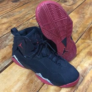 Jordan True Flight size 6y